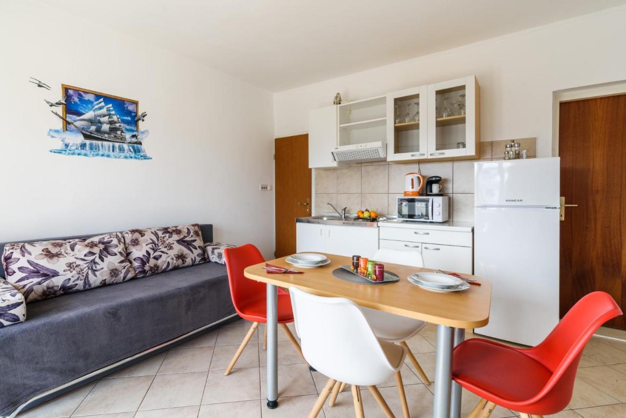 La Bodega Apartments Trogir Exteriör bild