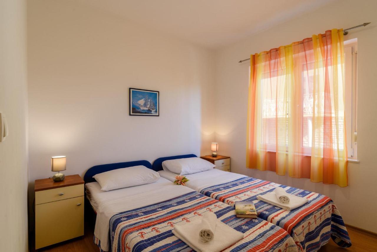 La Bodega Apartments Trogir Exteriör bild
