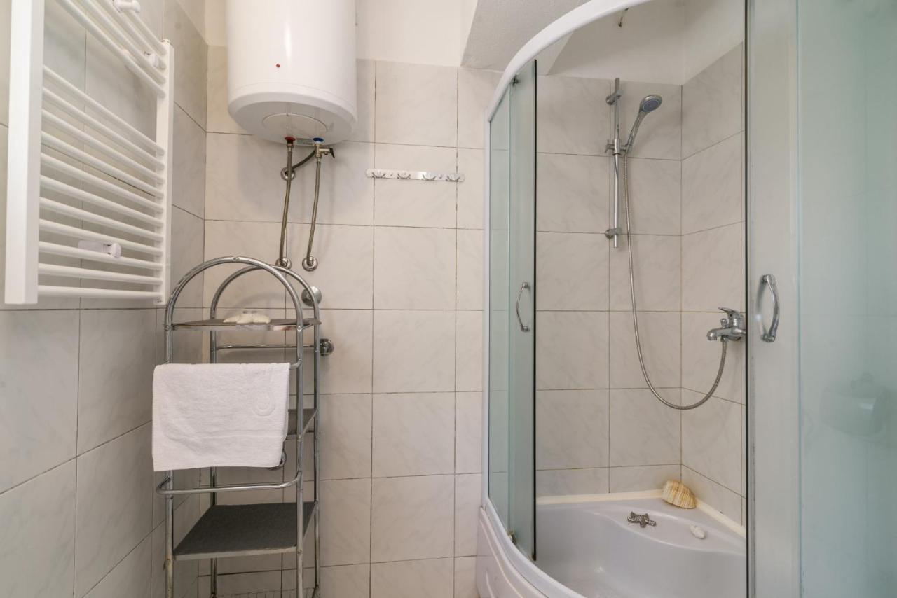 La Bodega Apartments Trogir Exteriör bild
