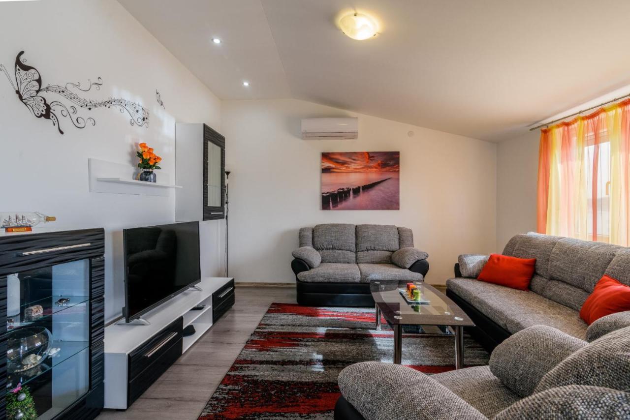 La Bodega Apartments Trogir Exteriör bild
