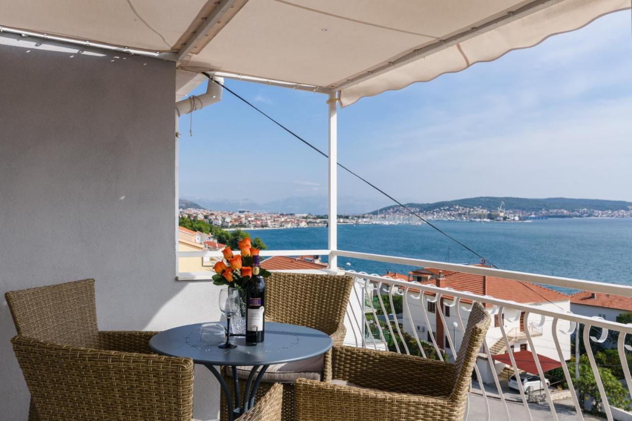 La Bodega Apartments Trogir Exteriör bild