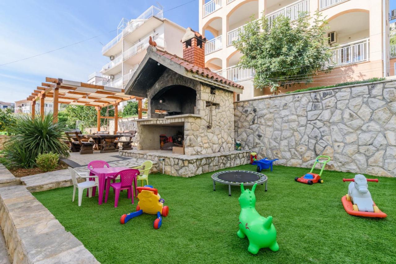 La Bodega Apartments Trogir Exteriör bild