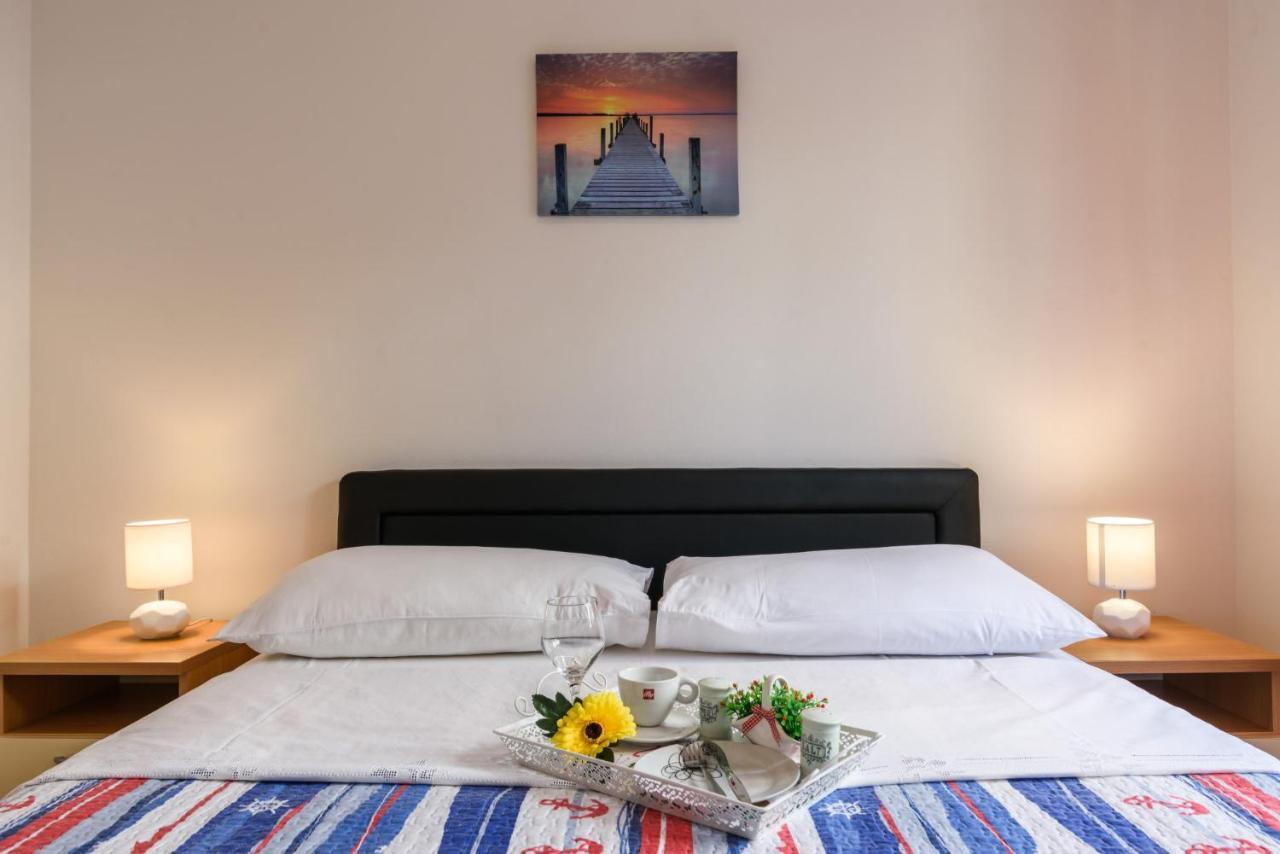 La Bodega Apartments Trogir Exteriör bild