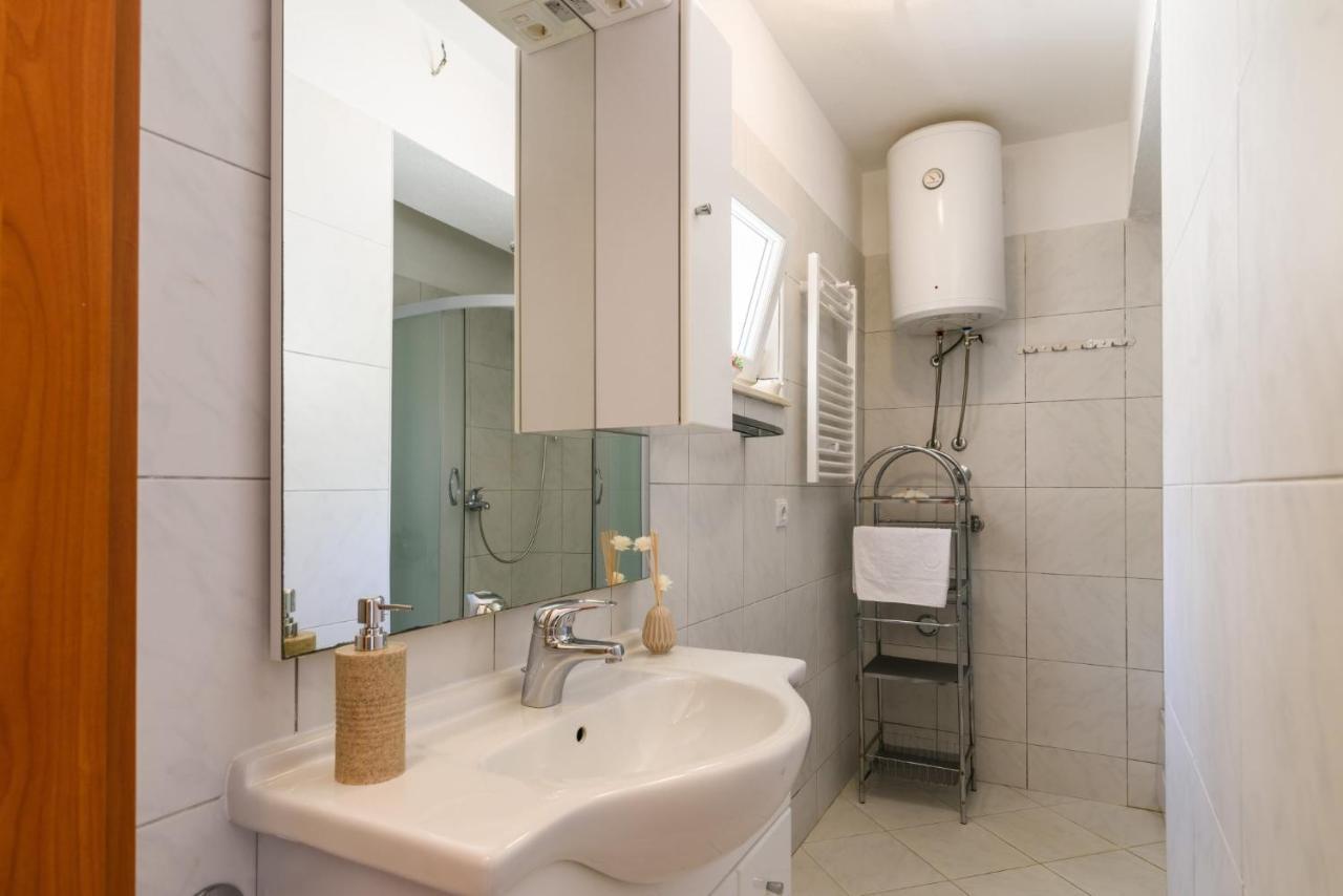La Bodega Apartments Trogir Exteriör bild