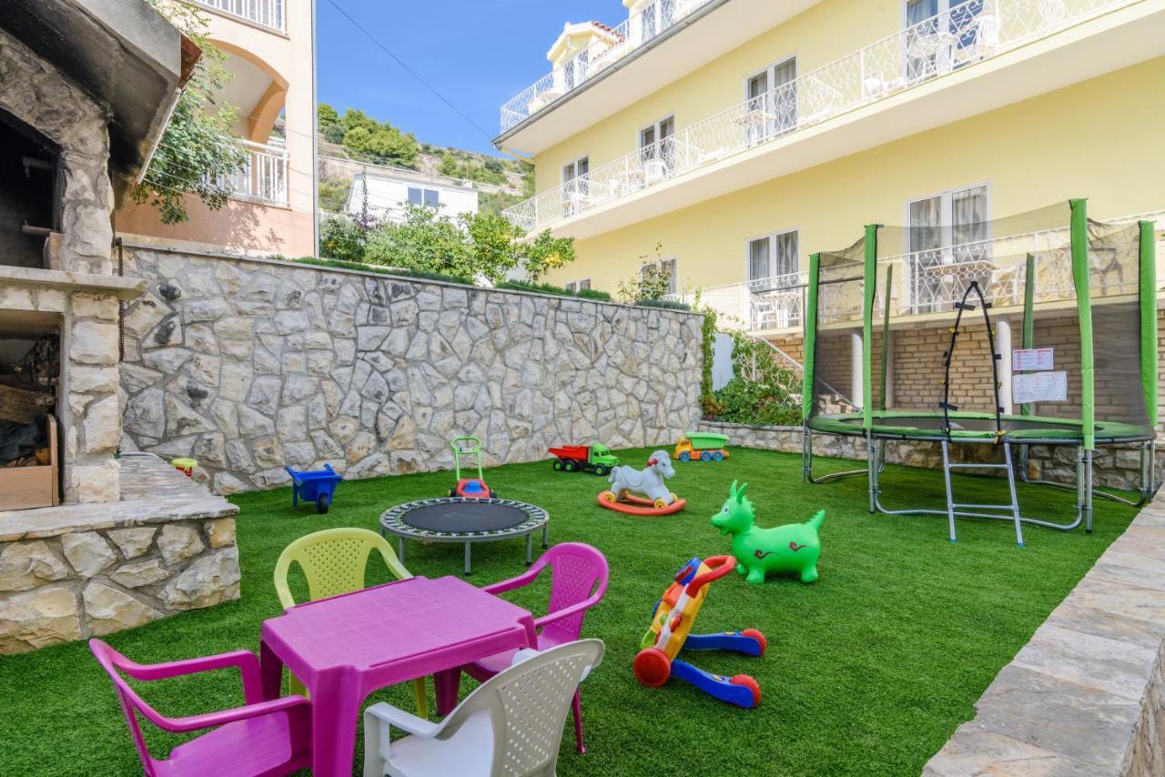 La Bodega Apartments Trogir Exteriör bild