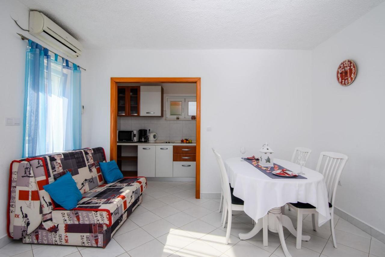 La Bodega Apartments Trogir Exteriör bild