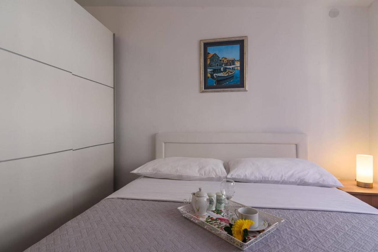 La Bodega Apartments Trogir Exteriör bild
